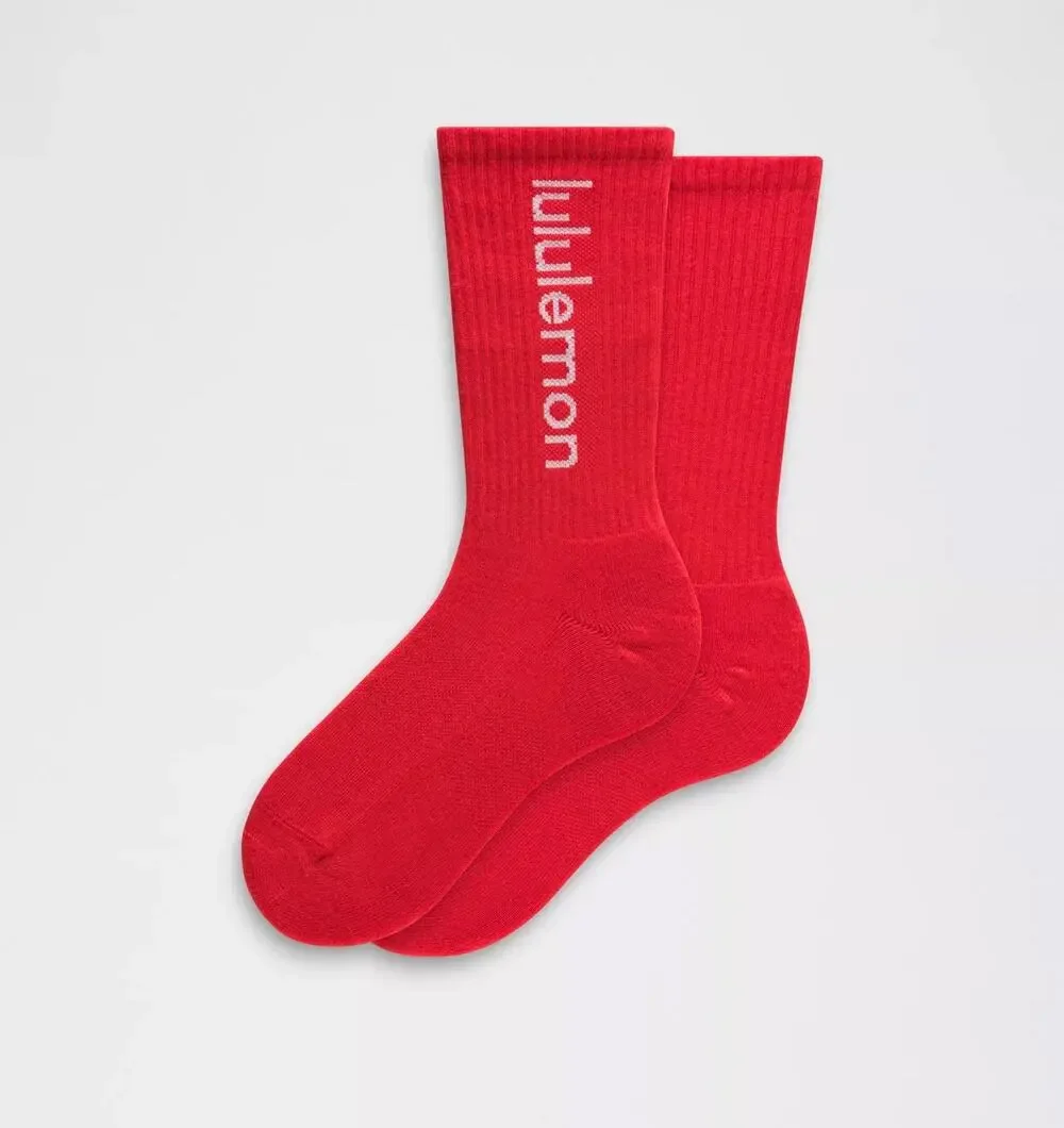 Lululemon Unisex daily essential crew socks red medium New